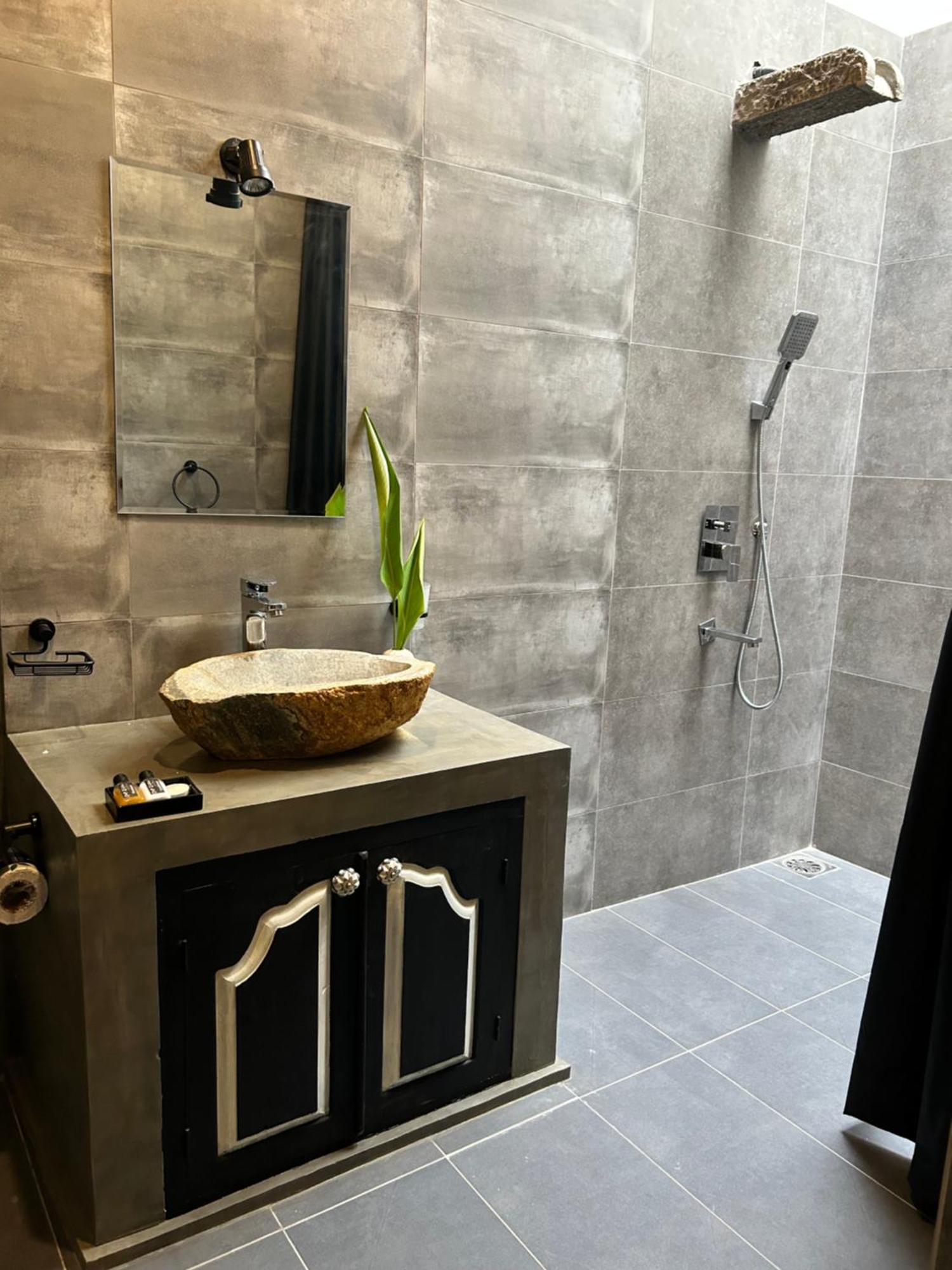 Still Waters Artistry نيجومبو المظهر الخارجي الصورة